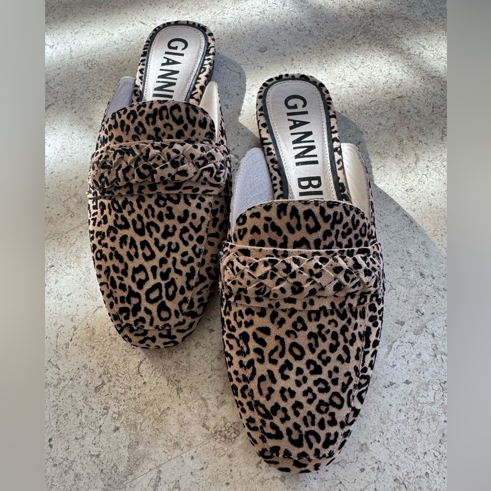 Gianni Bini women’s leopard mules